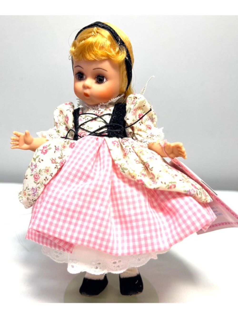Madame Alexander Miniature Showcase Doll In Pink Plaid Floral Dress Goldi Locks